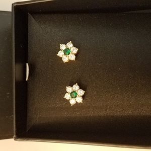Pretty flower shape rhinestone and emerald earrings